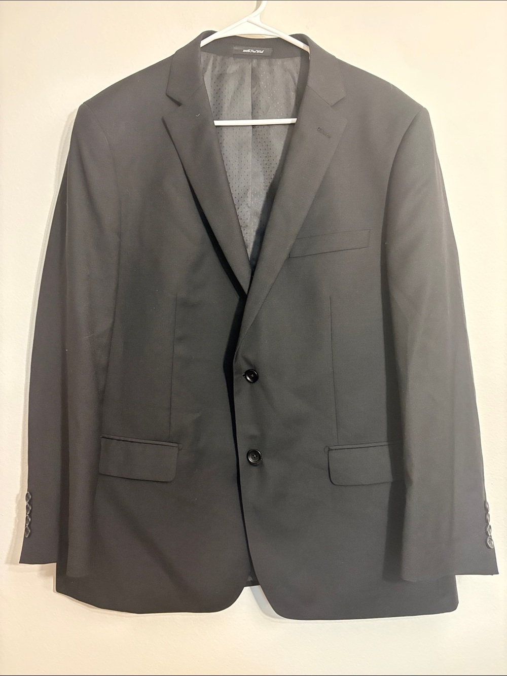 Mantoni virgin wool wrinkle free Men's Black Two-Button Notch Lapel Blazer